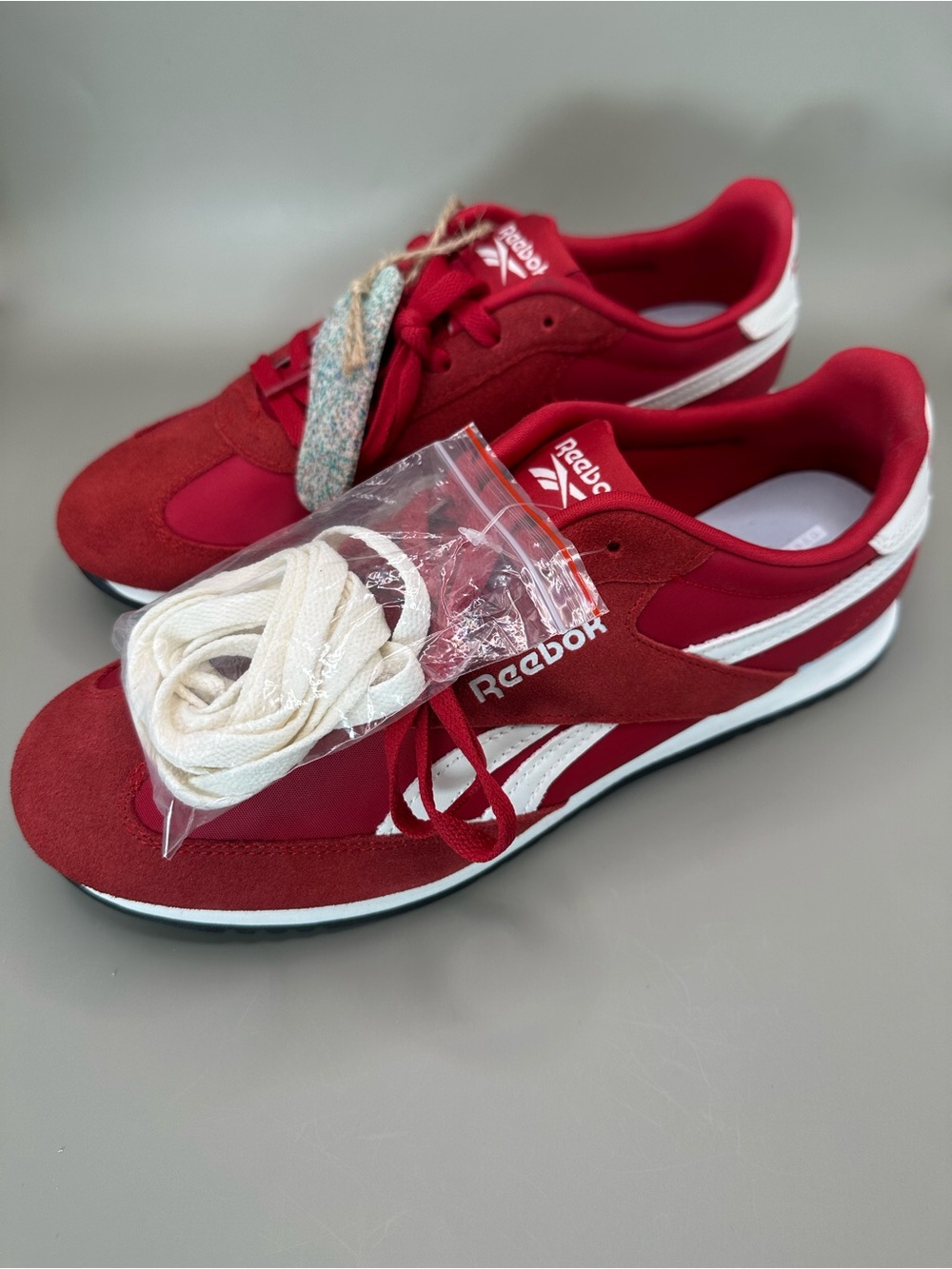 Reebok World 70 Sneaker in Red Women’s Size 11.